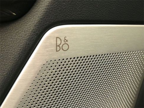 Certified 2022 Ford F150 Lariat w/ Equipment Group 502A High image 24