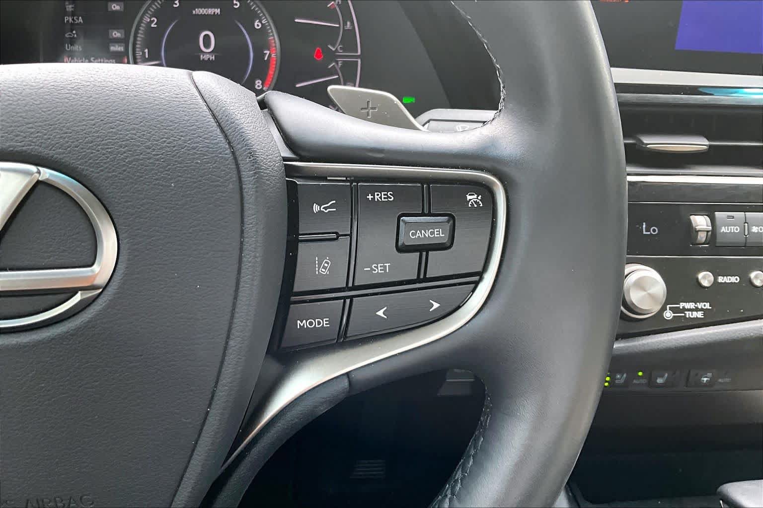 Used 2025 Lexus ES 350 w/ Premium Package FWD image 23