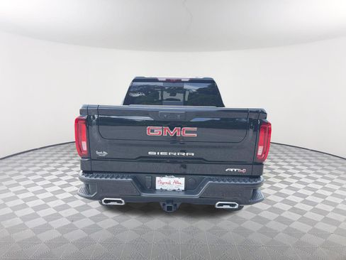 Used 2025 GMC Sierra 1500 AT4 w/ AT4 Premium Package AWD/4WD image 5