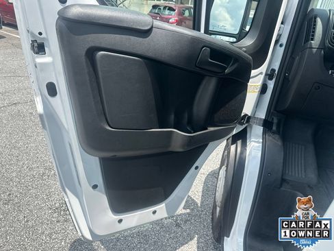 Used 2025 RAM ProMaster 2500 w/ Convenience Group FWD image 10