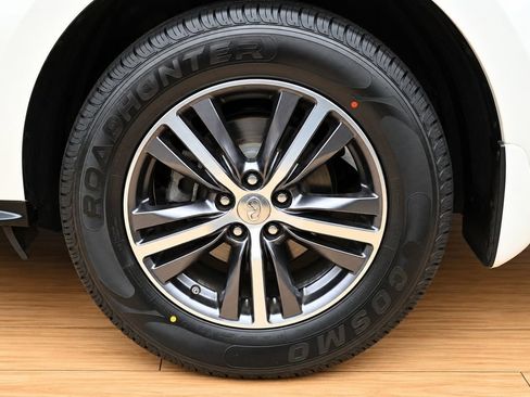 Used 2019 INFINITI QX60 Luxe w/ Essential Package FWD image 8