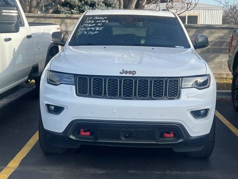 Used 2017 Jeep Grand Cherokee Trailhawk w/ Trailhawk Luxury Group image 6