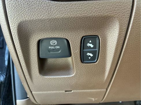Used 2021 RAM 1500 Limited AWD/4WD image 29