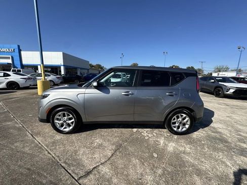 Used 2024 Kia Soul LX w/ Option Group 015 image 18