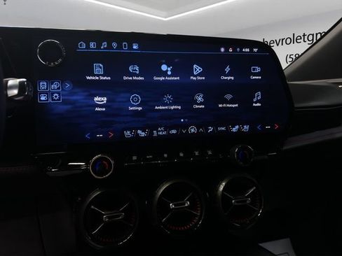 Used 2025 Chevrolet Blazer EV RS image 18