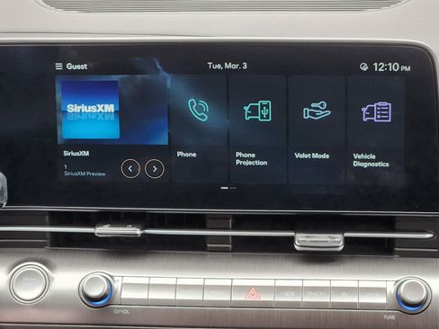 Certified 2025 Hyundai Kona SEL image 25