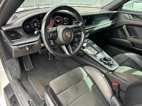 Certified 2022 Porsche 911 Carrera GTS image 4