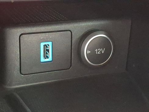 Used 2020 Ford Escape Titanium image 25