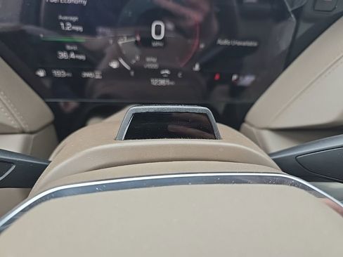 Used 2025 GMC Yukon Denali w/ Denali Reserve Package image 22