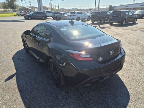 Used 2025 Toyota GR86 w/ Performance Package RWD image 5