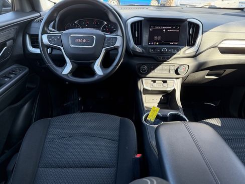 Used 2024 GMC Terrain SLE image 13