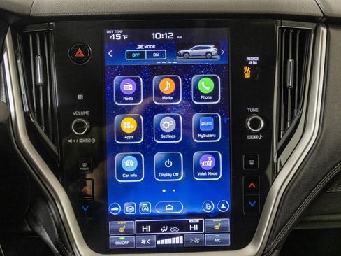 Used 2025 Subaru Outback Premium w/ Popular Package #1A image 19