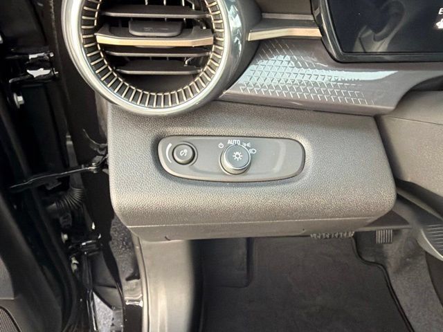 New 2026 Chevrolet Trax ACTIV w/ Driver Confidence Package FWD image 20