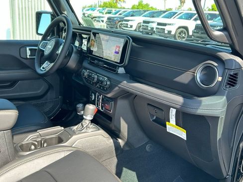 New 2025 Jeep Wrangler Sahara image 24