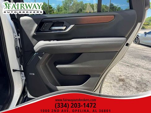Used 2025 GMC Yukon Denali AWD/4WD image 48