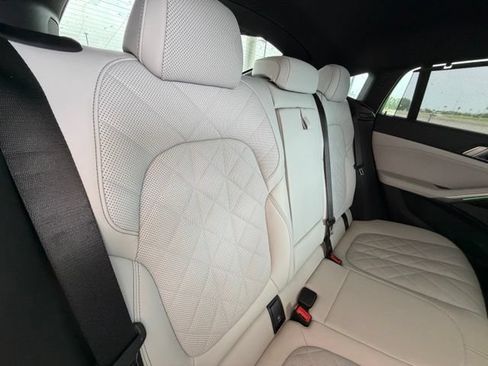 Used 2024 BMW X6 xDrive40i w/ Executive Package AWD/4WD image 33