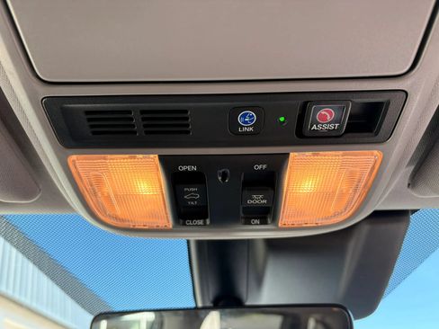 Used 2018 Honda Odyssey Elite image 23