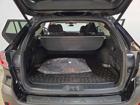 Used 2022 Subaru Outback Premium image 9