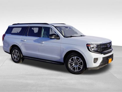 Certified 2025 Ford Expedition Max Active image 3