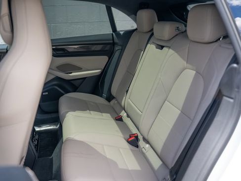 Certified 2024 Porsche Macan Turbo Electric AWD/4WD image 18
