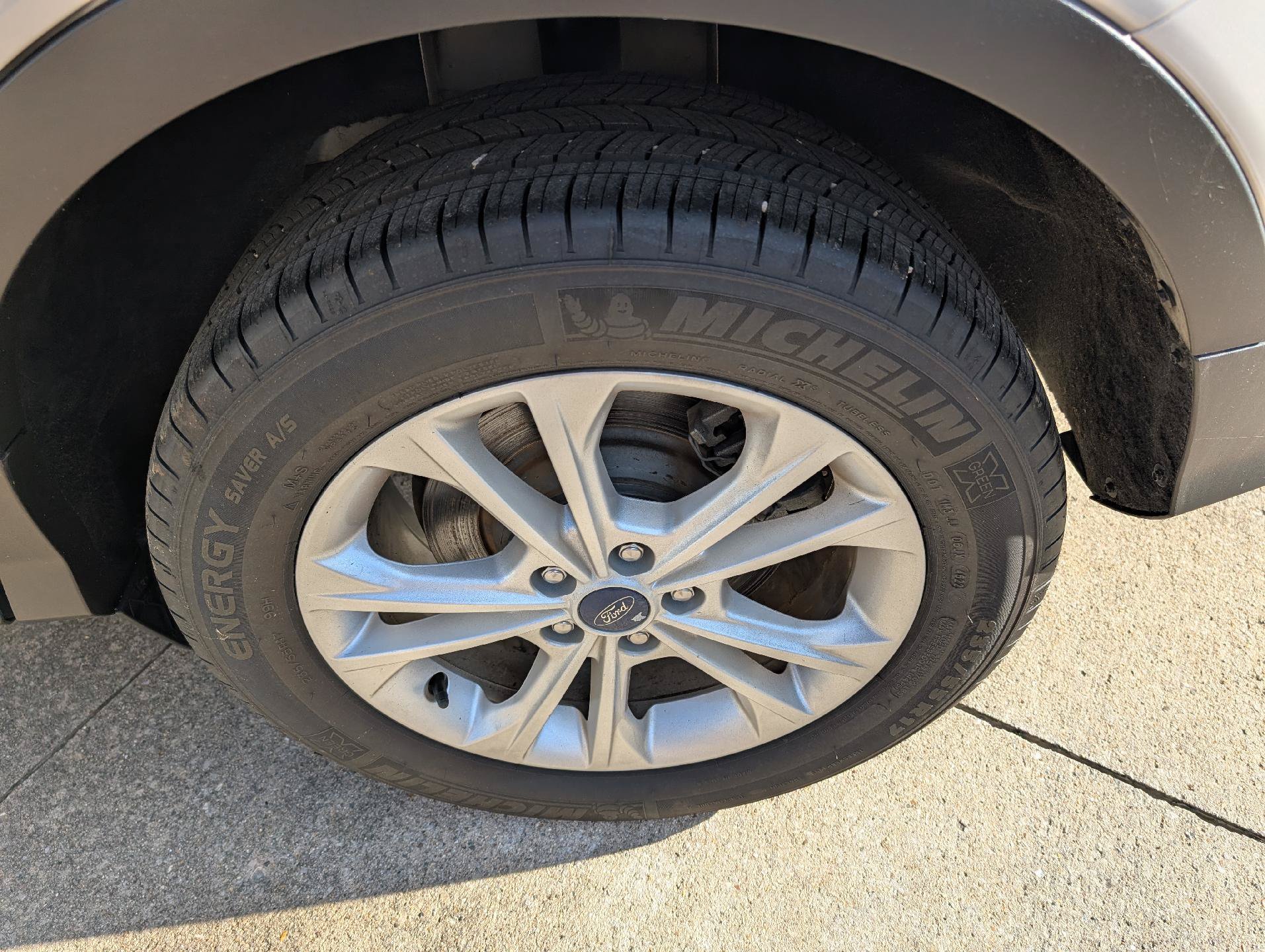 Used 2017 Ford Escape SE FWD image 9