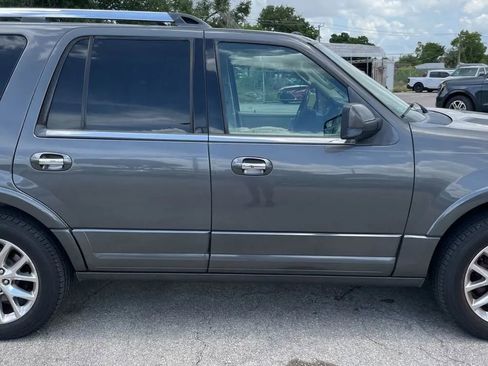 Used 2015 Ford Expedition Limited w/ Equipment Group 301A AWD/4WD image 11
