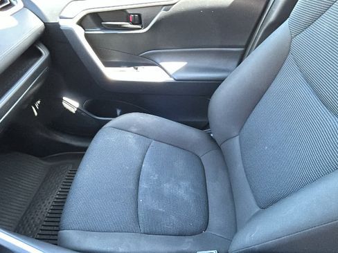 Used 2023 Toyota RAV4 LE AWD/4WD image 12