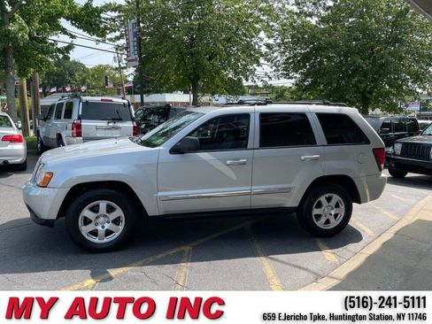 Used 2010 Jeep Grand Cherokee Laredo image 7