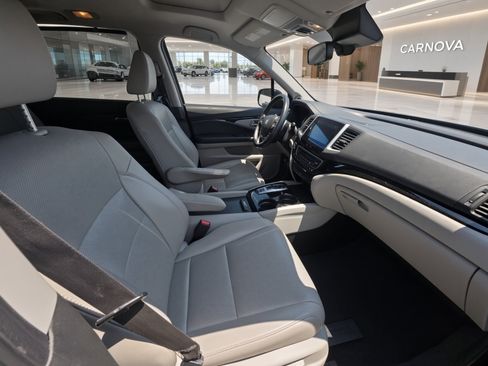 Used 2016 Honda Pilot Elite image 17