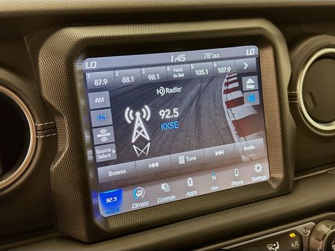 Used 2023 Jeep Wrangler Unlimited Sahara AWD/4WD image 21