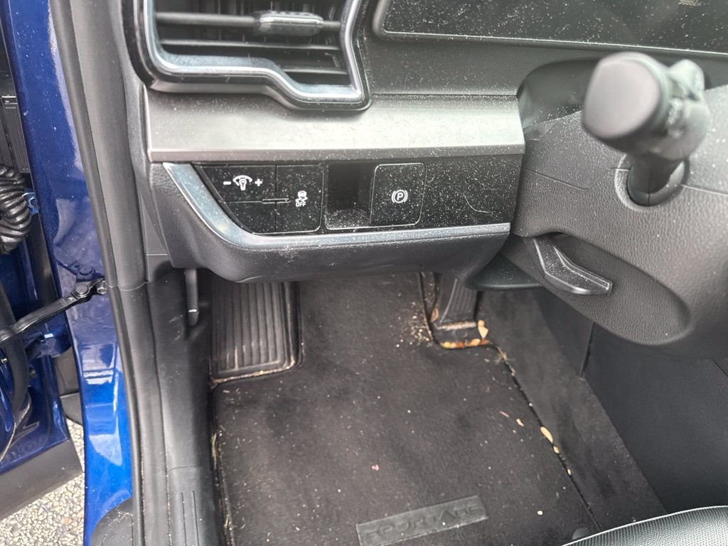 Used 2023 Kia Sportage EX FWD image 14