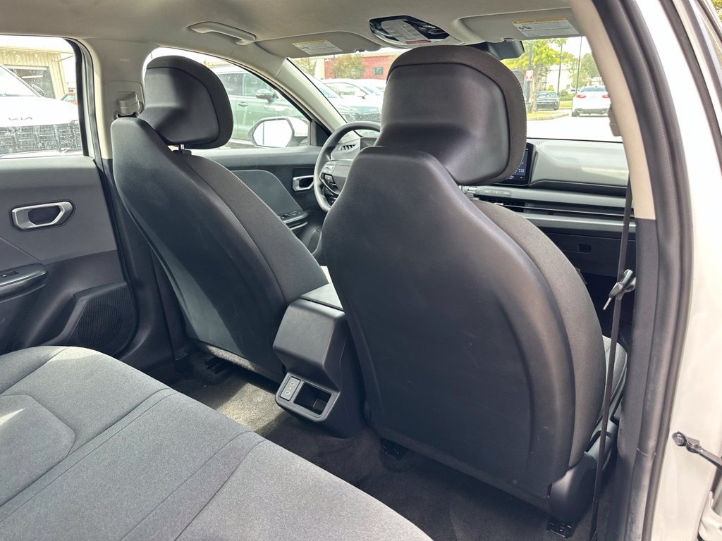 Used 2025 Kia K4 FWD image 26