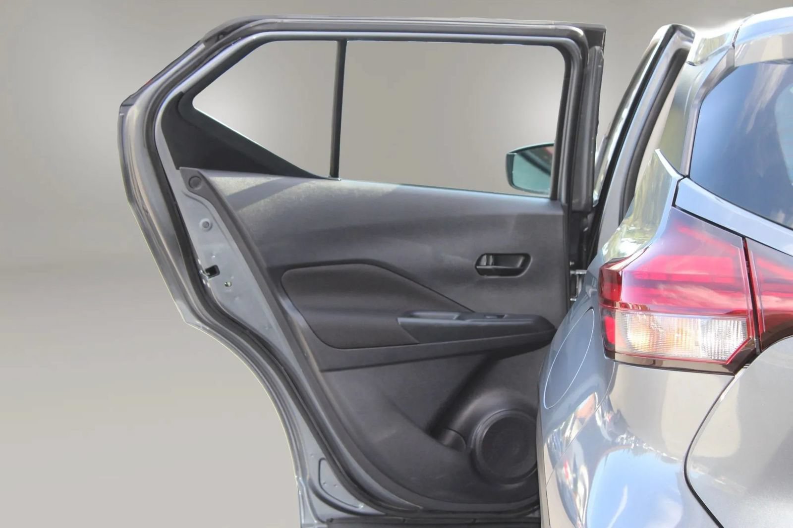 Used 2024 Nissan Kicks S FWD image 12