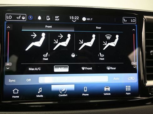 Used 2022 Chrysler Pacifica Touring-L FWD image 27