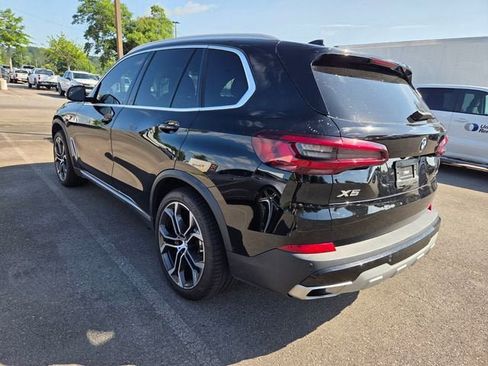 Used 2023 BMW X5 xDrive40i w/ Premium Package AWD/4WD image 3
