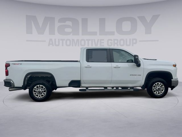 Used 2024 Chevrolet Silverado 2500 LT AWD/4WD image 6