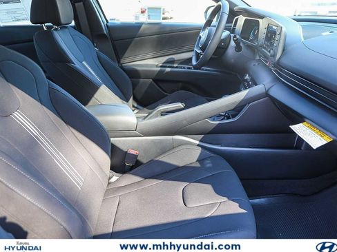 New 2025 Hyundai Elantra Sport FWD image 19