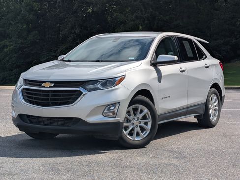 Used 2018 Chevrolet Equinox LT FWD image 4