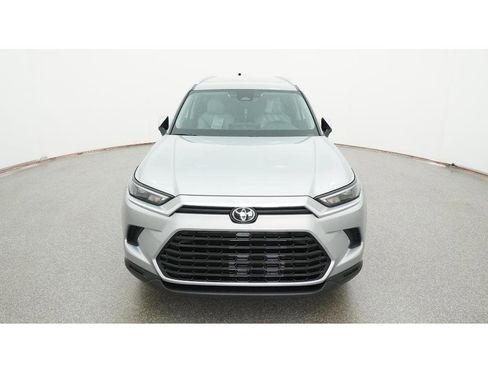 Used 2026 Toyota Grand Highlander XLE image 16