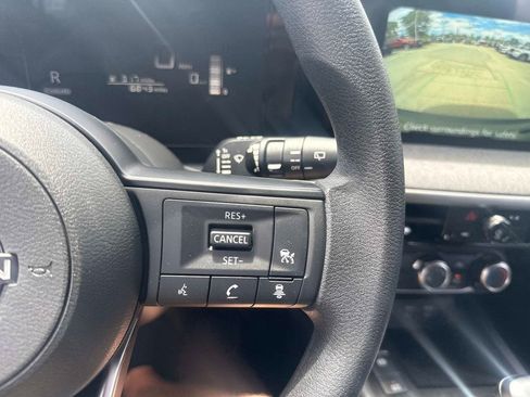 Certified 2025 Nissan Kicks SV FWD image 26