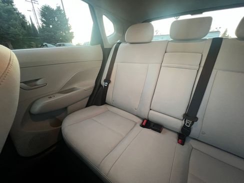 Used 2025 Hyundai Kona SEL image 39