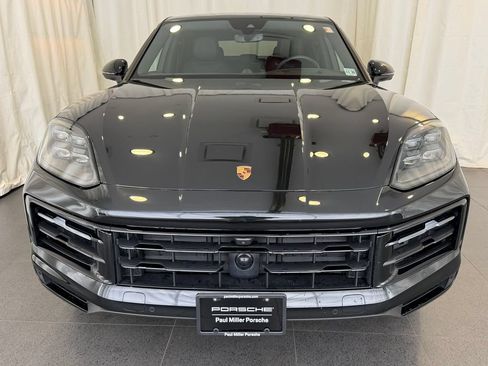 Certified 2025 Porsche Cayenne E-Hybrid Coupe AWD/4WD image 6