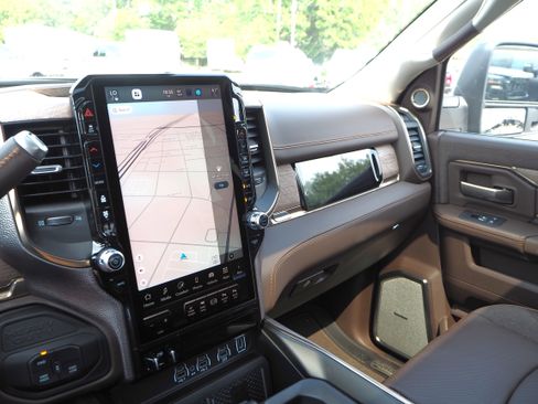 New 2025 RAM 2500 Limited image 19