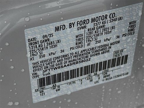 New 2025 Ford Maverick Lariat w/ Black Appearance Package image 32