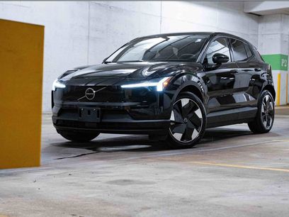 Used 2025 Volvo EX30 Plus w/ Climate Package