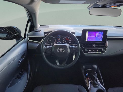 Certified 2025 Toyota Corolla LE image 18