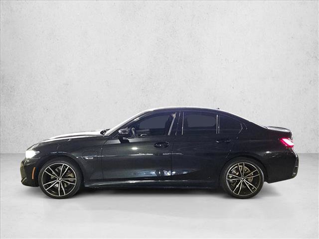 Used 2023 BMW 330e xDrive w/ M Sport Package AWD/4WD image 4