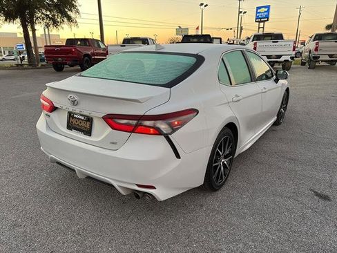 Used 2024 Toyota Camry SE image 7