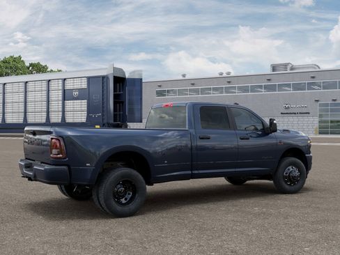 New 2026 RAM 3500 Big Horn AWD/4WD image 4