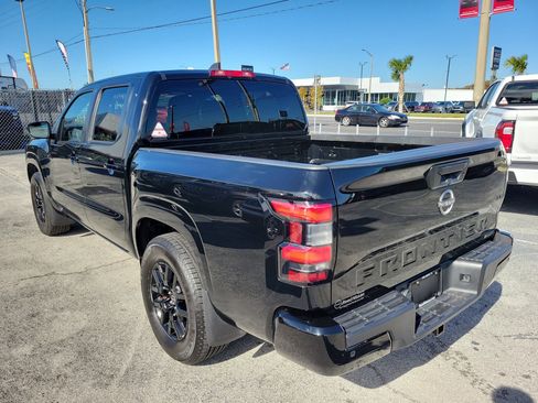 Certified 2023 Nissan Frontier SV w/ Midnight Edition Package image 8